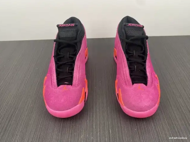 Shocking Retro Low (W) 14 Pink Jordan DH4121-600 0427